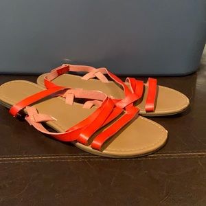 Old navy sandals size 8